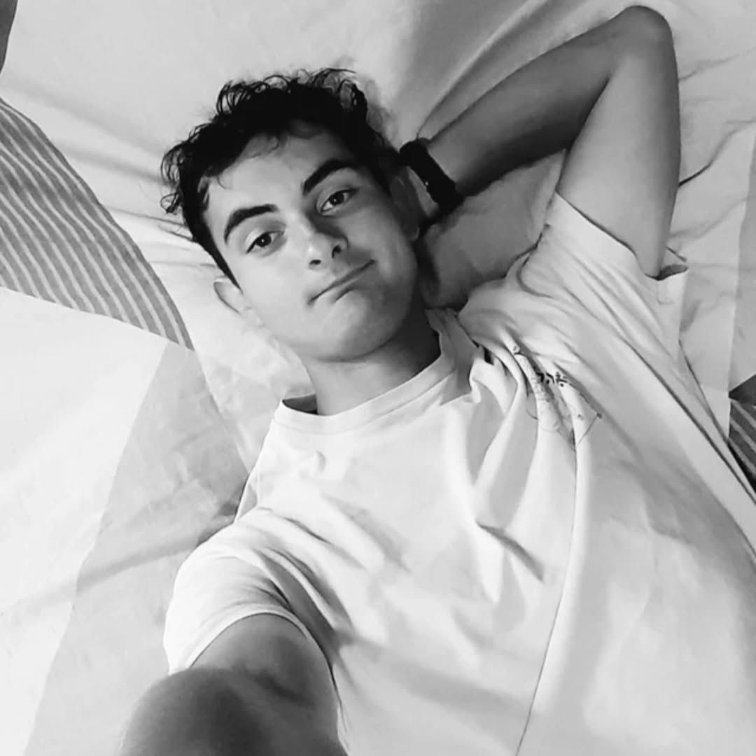 Profil de Arda, 19 ans, Adultère à Three Rivers